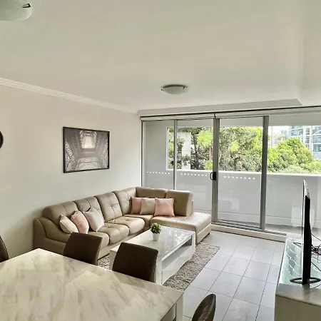 Charming One-Bed Apt In The Heart Of Parramatta Sydney Exterior photo